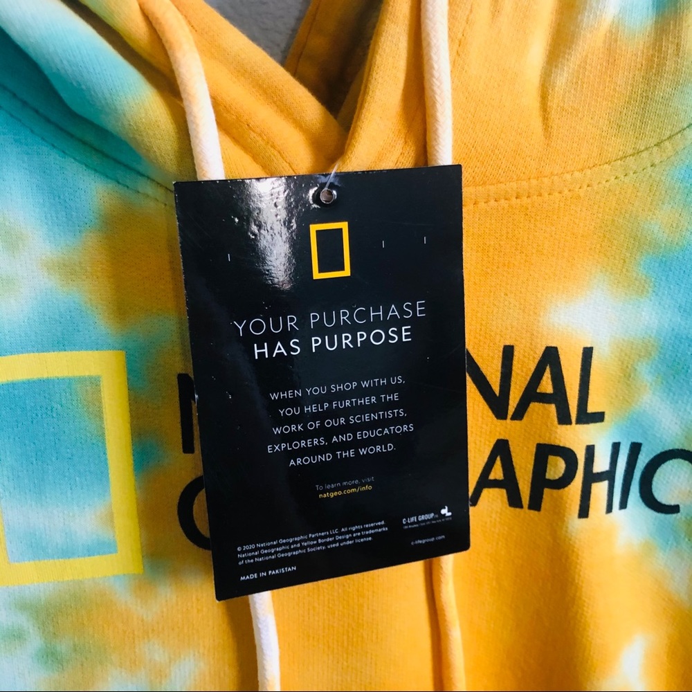 Tie-Dyed Nat Geo Bahamas Hoodie - Picture 6 of 9